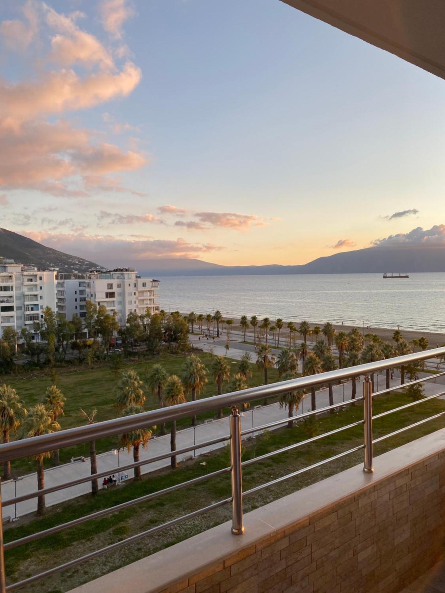 Sea Side Apartment Vlore Ngoại thất bức ảnh